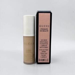 Gucci 24hr Wear Breathable Foundation Luminous Matte Finish 220w - 5ml